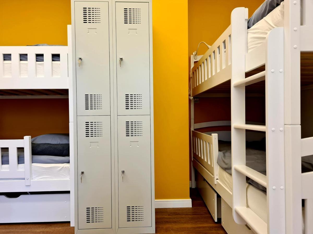 Railway Bed Hostel Каунас Екстер'єр фото