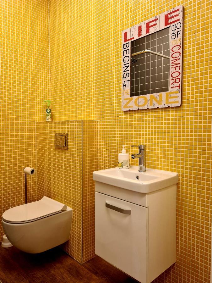 Railway Bed Hostel Каунас Екстер'єр фото